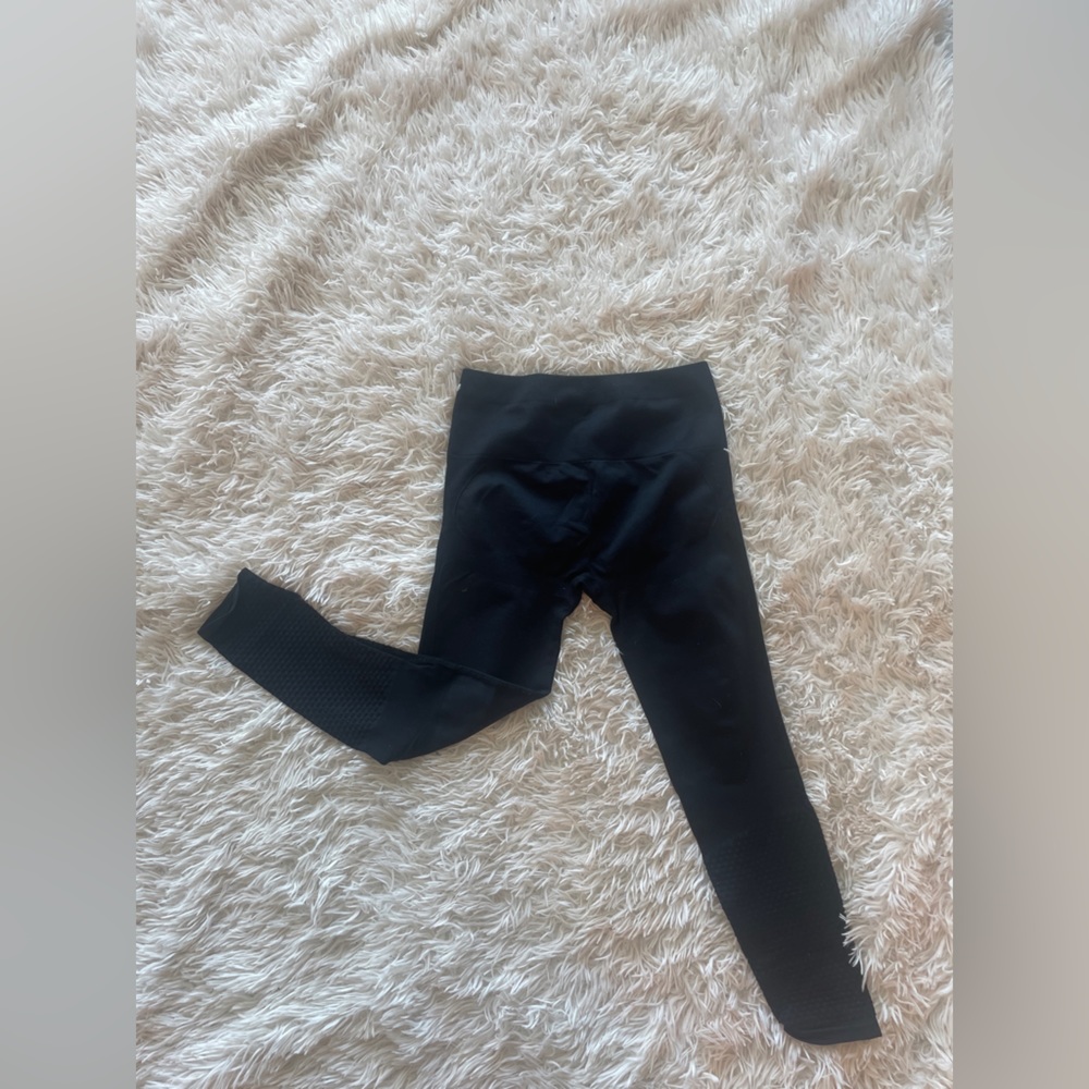 Fabletics High Waisted Seamless Mesh Leggings
